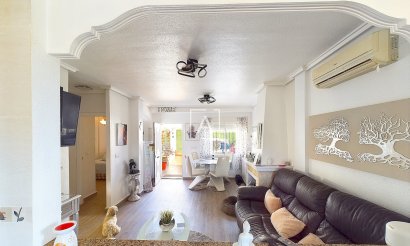 Resale - Villa - Pinar de Campoverde