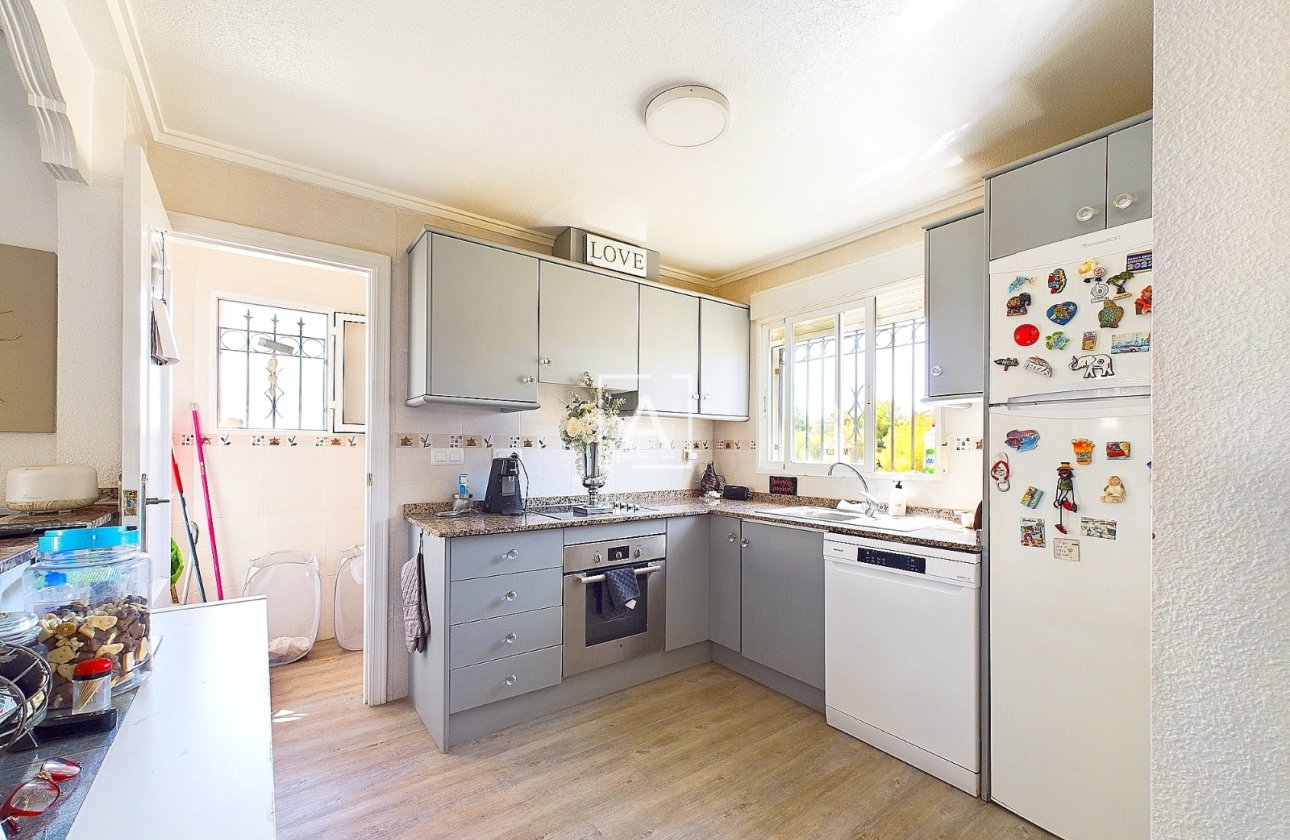 Resale - Villa - Pinar de Campoverde