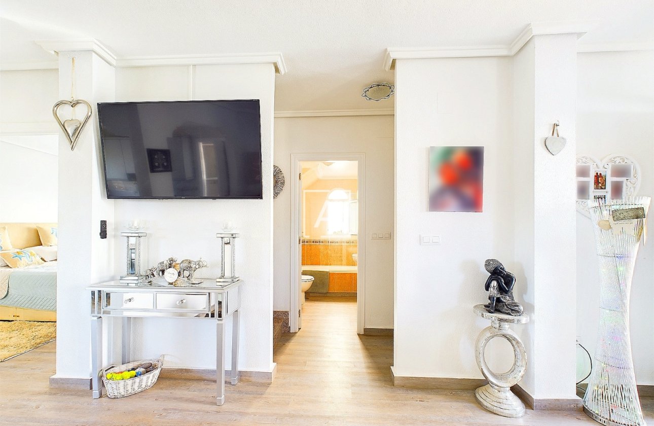 Resale - Villa - Pinar de Campoverde