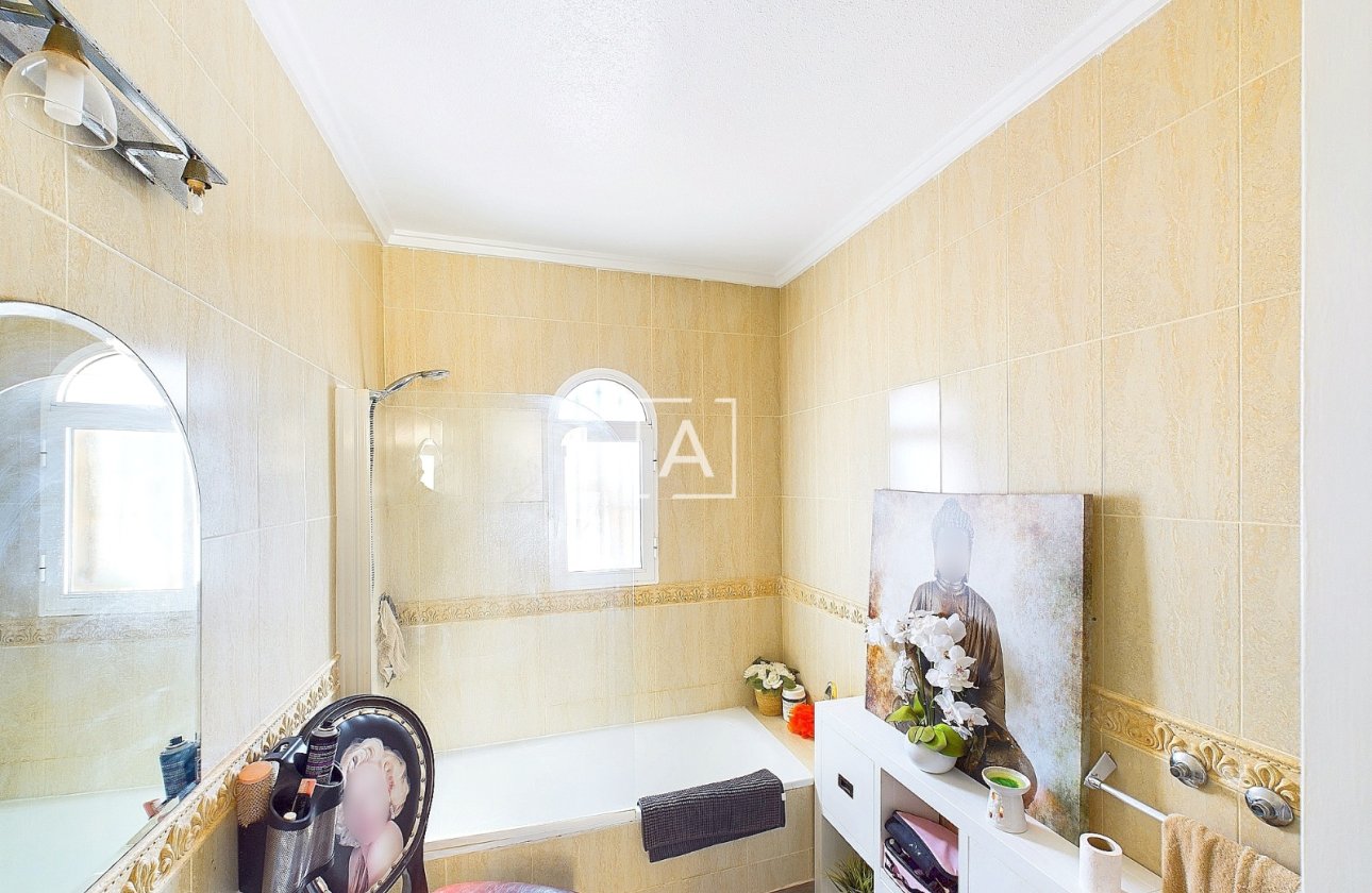 Resale - Villa - Pinar de Campoverde