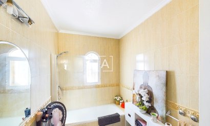 Resale - Villa - Pinar de Campoverde