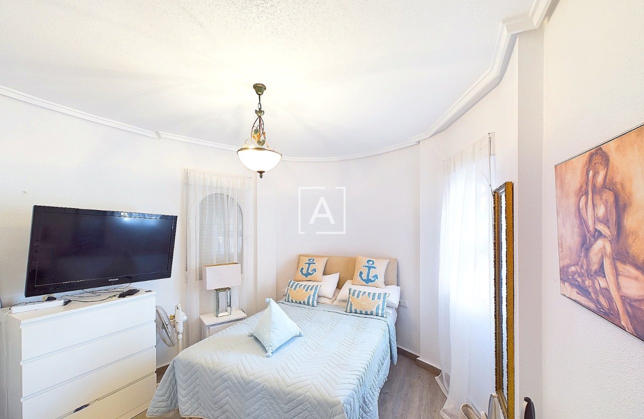 Resale - Villa - Pinar de Campoverde