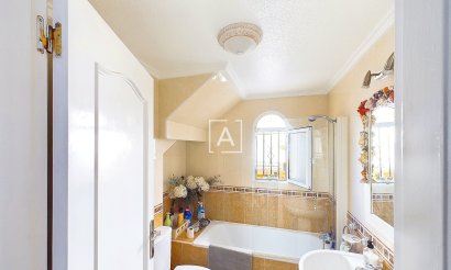 Resale - Villa - Pinar de Campoverde