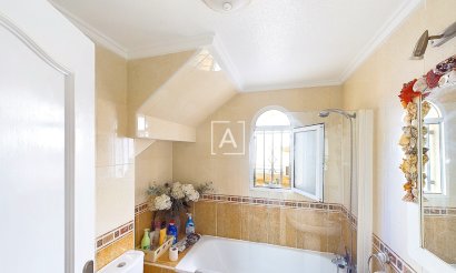 Resale - Villa - Pinar de Campoverde