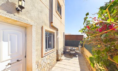 Resale - Villa - Pinar de Campoverde