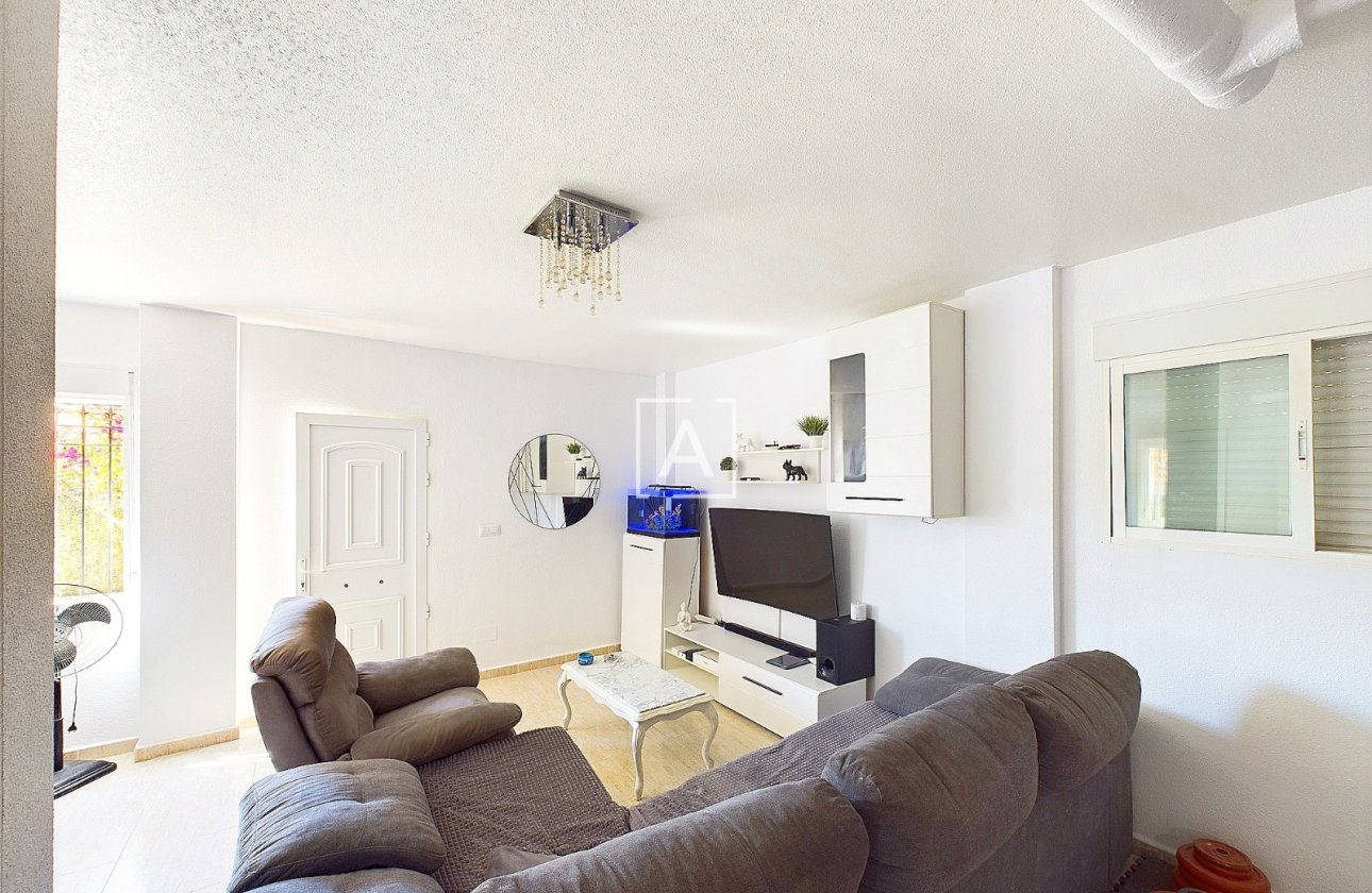 Resale - Villa - Pinar de Campoverde