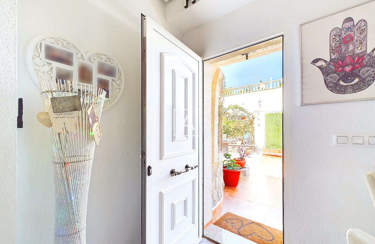 Resale - Villa - Pinar de Campoverde