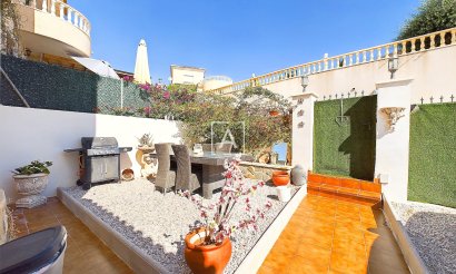 Resale - Villa - Pinar de Campoverde