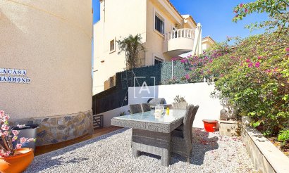 Resale - Villa - Pinar de Campoverde