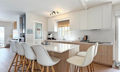 Resale - Villa - Orihuela Costa - Villamartín
