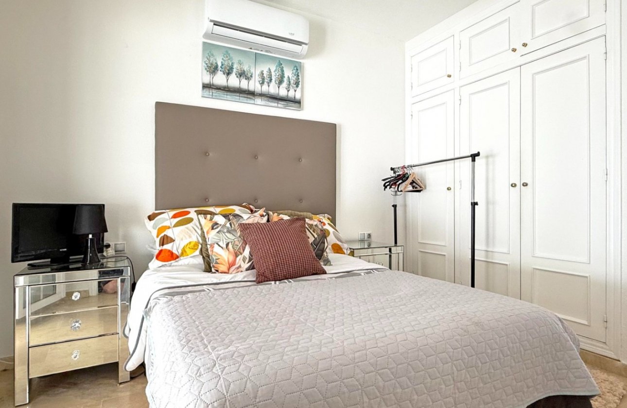 Resale - Villa - Orihuela Costa - Villamartín