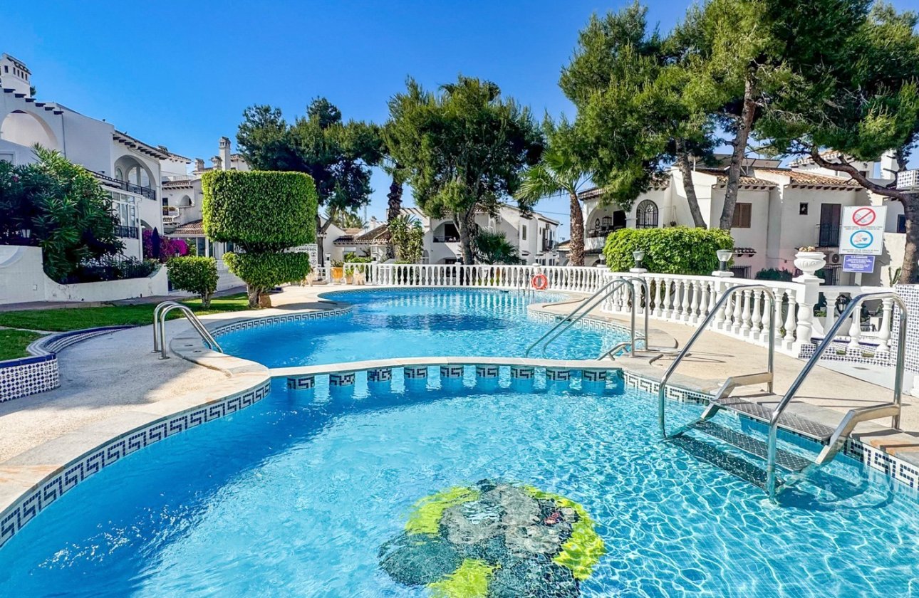 Resale - Bungalow - Torrevieja - Nueva Torrevieja - Aguas Nuevas