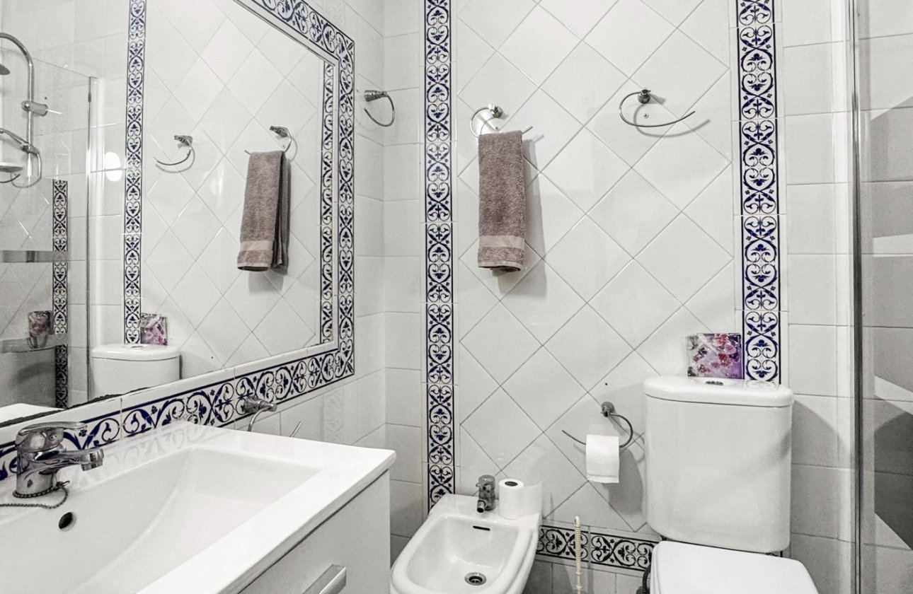 Resale - Bungalow - Torrevieja - Nueva Torrevieja - Aguas Nuevas