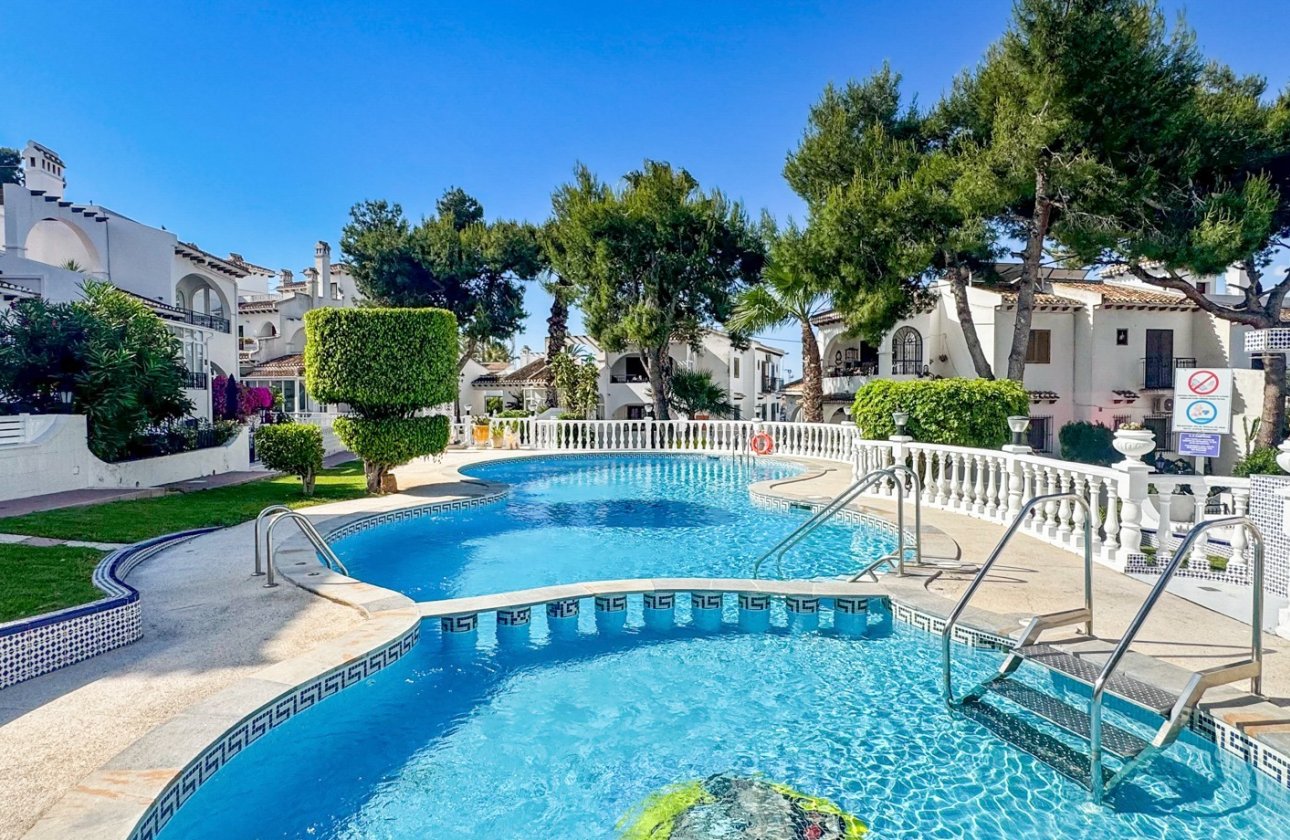 Resale - Bungalow - Torrevieja - Nueva Torrevieja - Aguas Nuevas