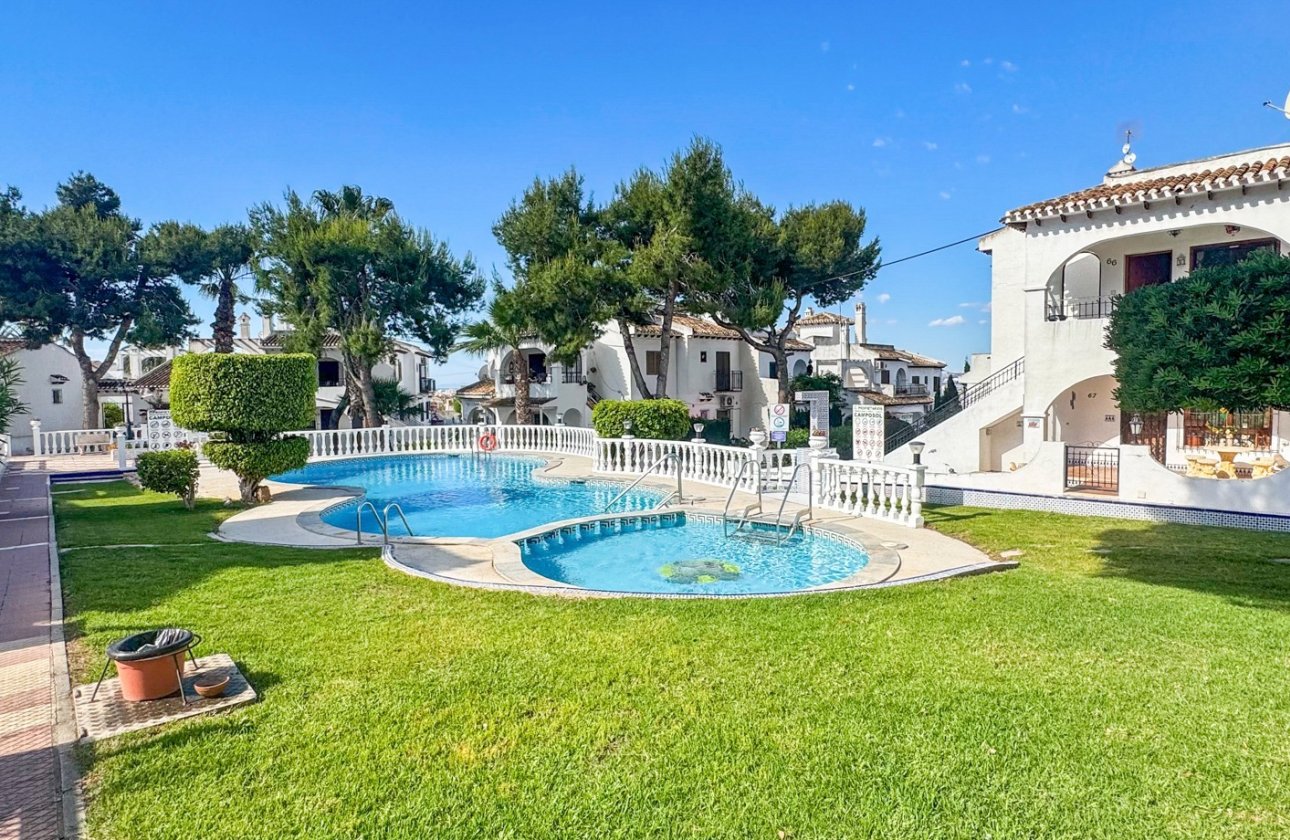 Resale - Bungalow - Torrevieja - Nueva Torrevieja - Aguas Nuevas