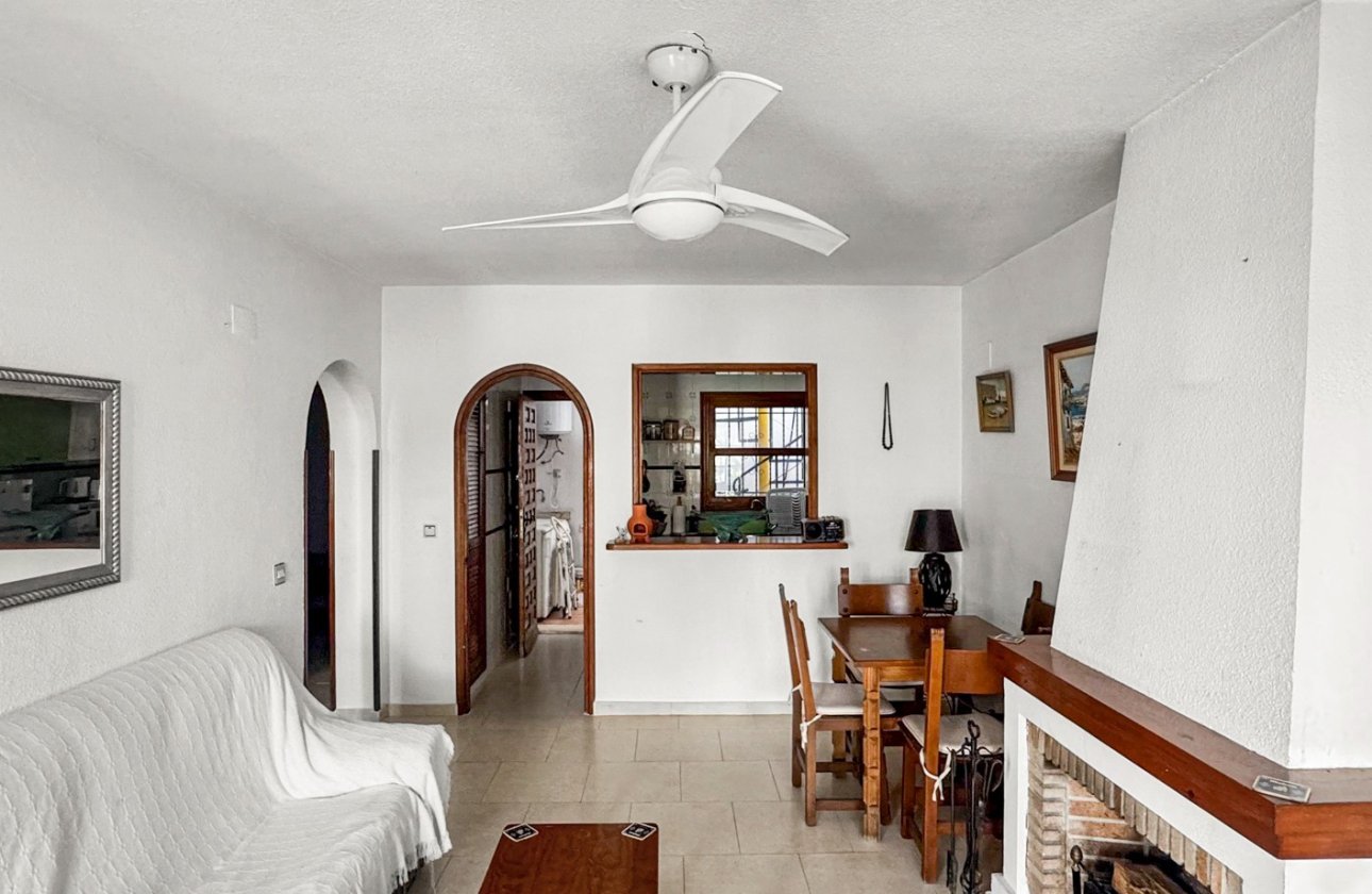Resale - Bungalow - Torrevieja - Nueva Torrevieja - Aguas Nuevas