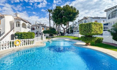Resale - Bungalow - Torrevieja - Nueva Torrevieja - Aguas Nuevas