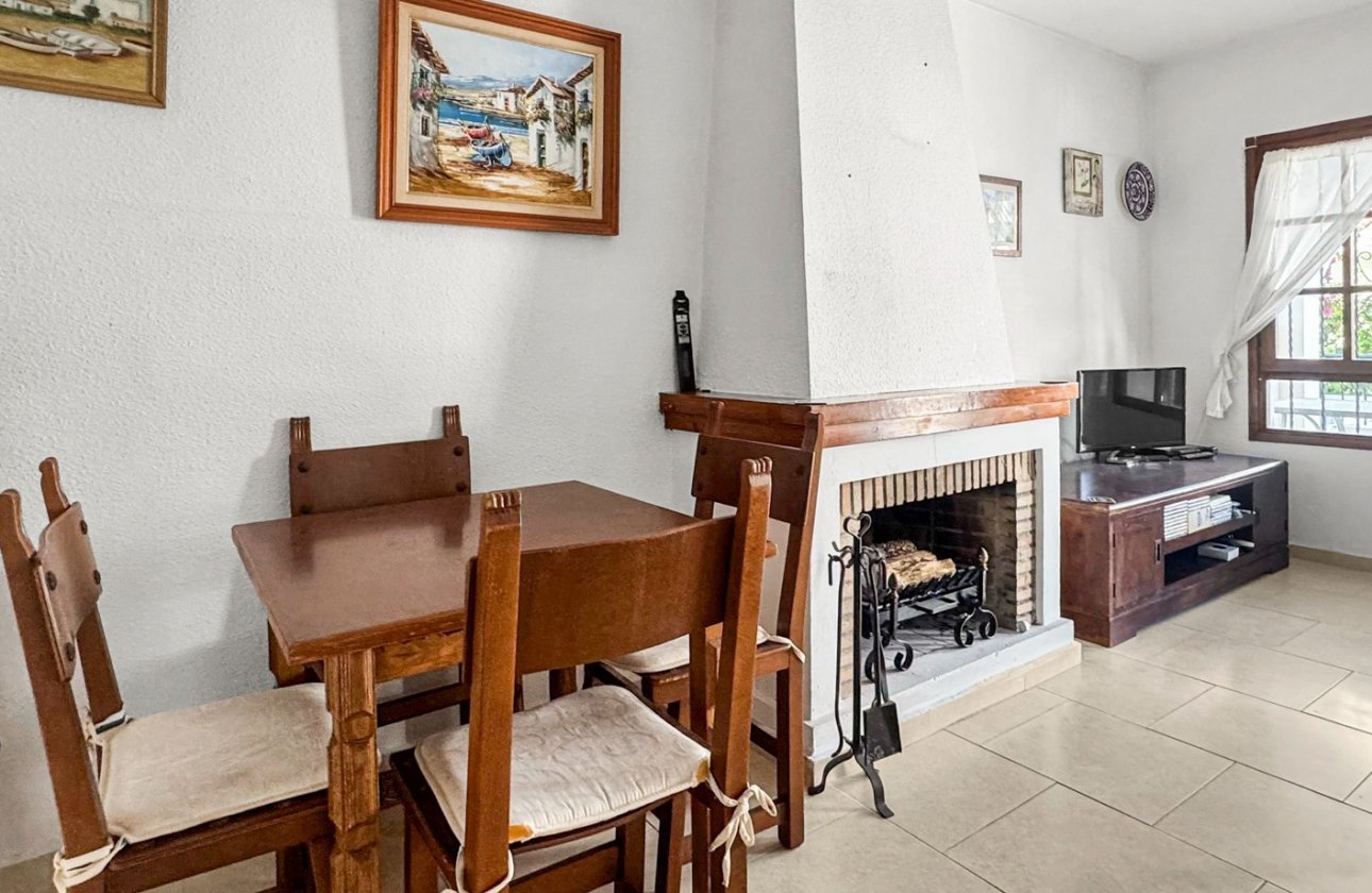Resale - Bungalow - Torrevieja - Nueva Torrevieja - Aguas Nuevas