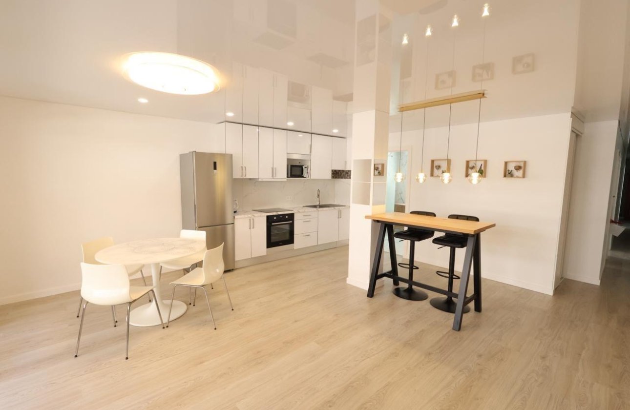 Resale - Apartment / flat - Torrevieja - Acequion