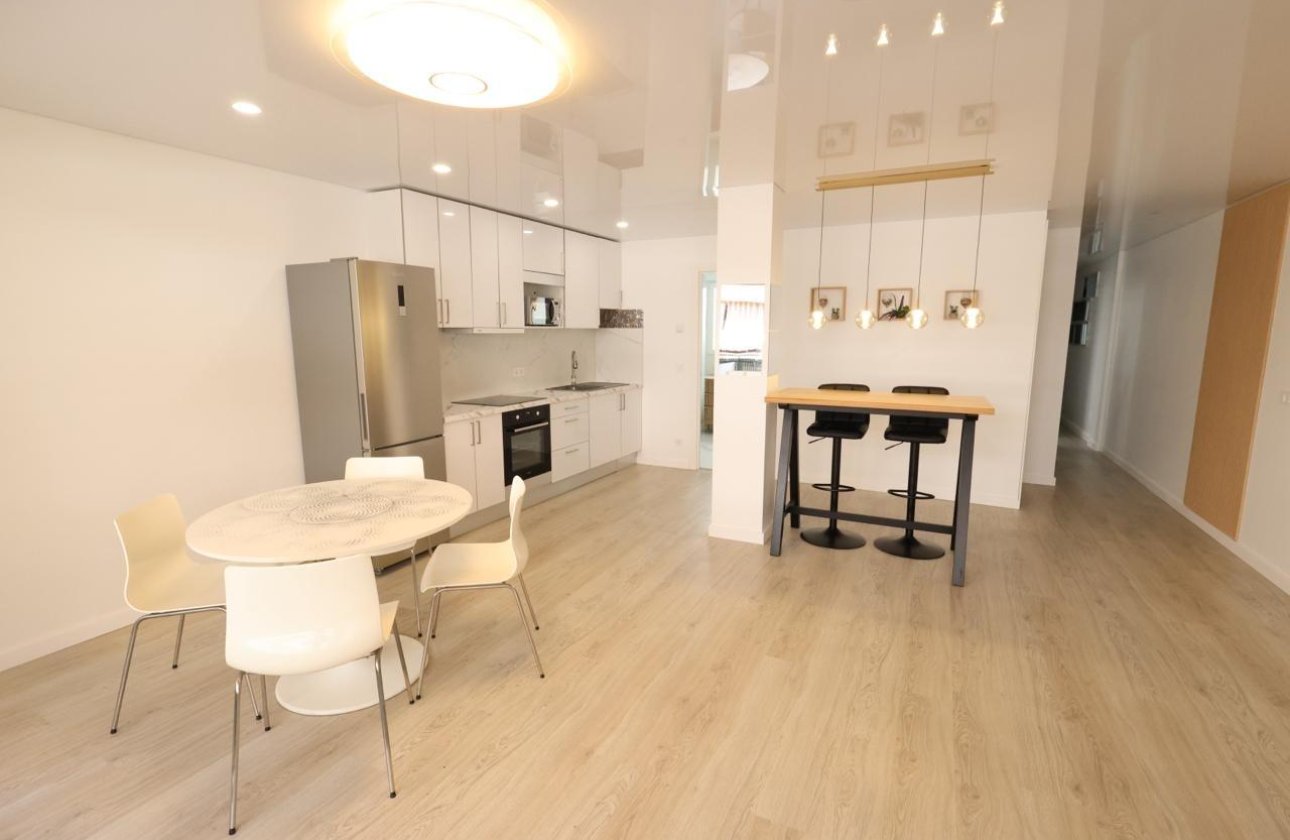 Resale - Apartment / flat - Torrevieja - Acequion
