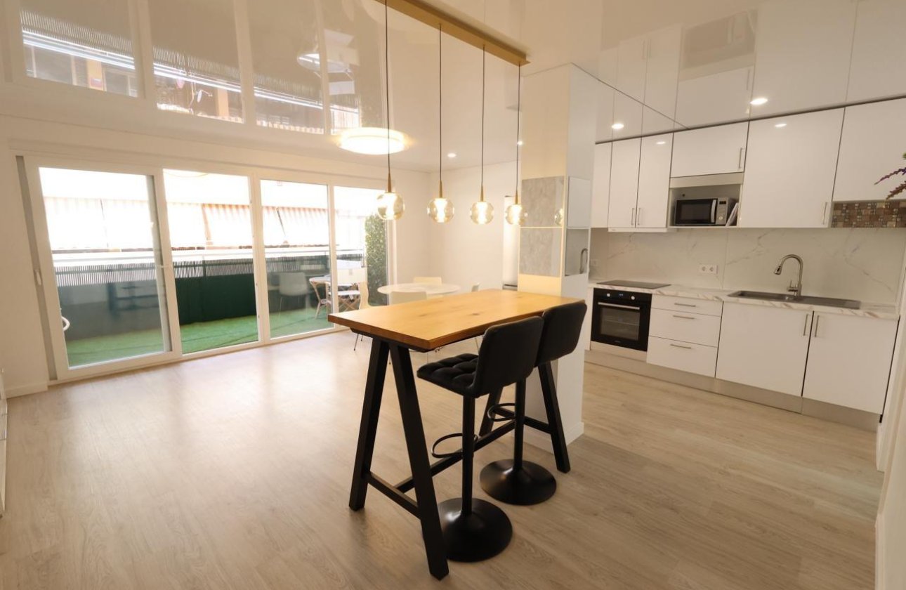 Resale - Apartment / flat - Torrevieja - Acequion
