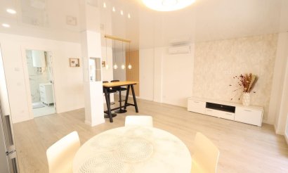 Resale - Apartment / flat - Torrevieja - Acequion