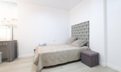 Resale - Apartment / flat - Torrevieja - Acequion
