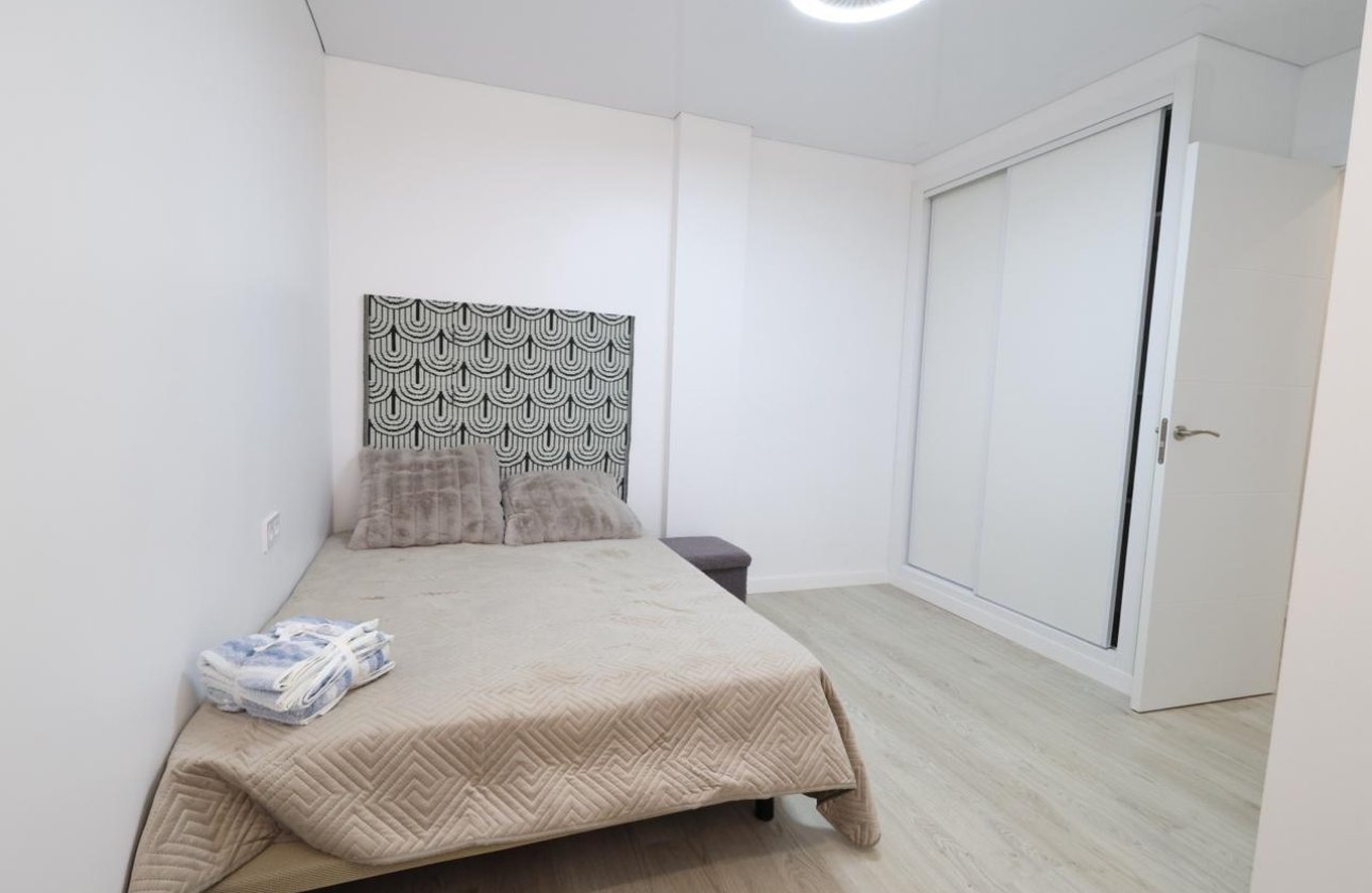 Resale - Apartment / flat - Torrevieja - Acequion
