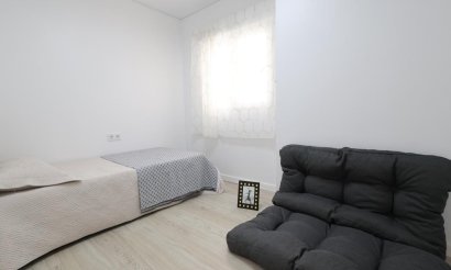 Resale - Apartment / flat - Torrevieja - Acequion