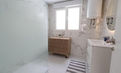 Resale - Apartment / flat - Torrevieja - Acequion