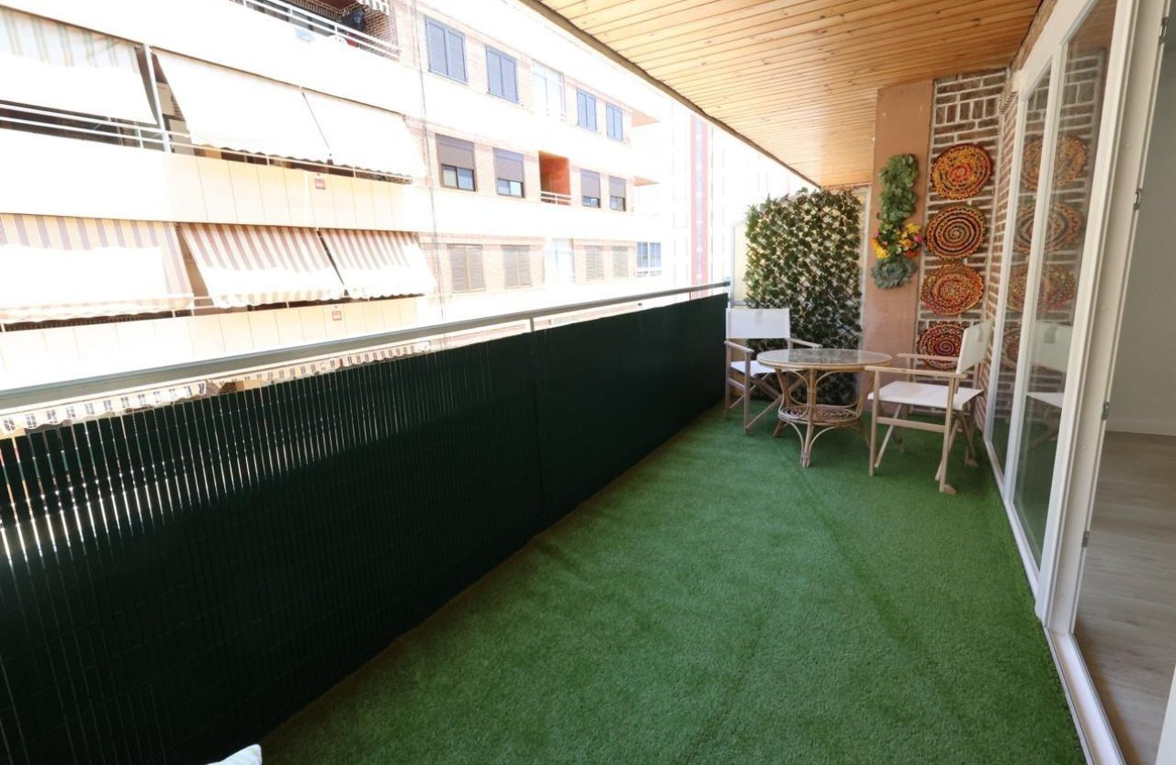 Resale - Apartment / flat - Torrevieja - Acequion