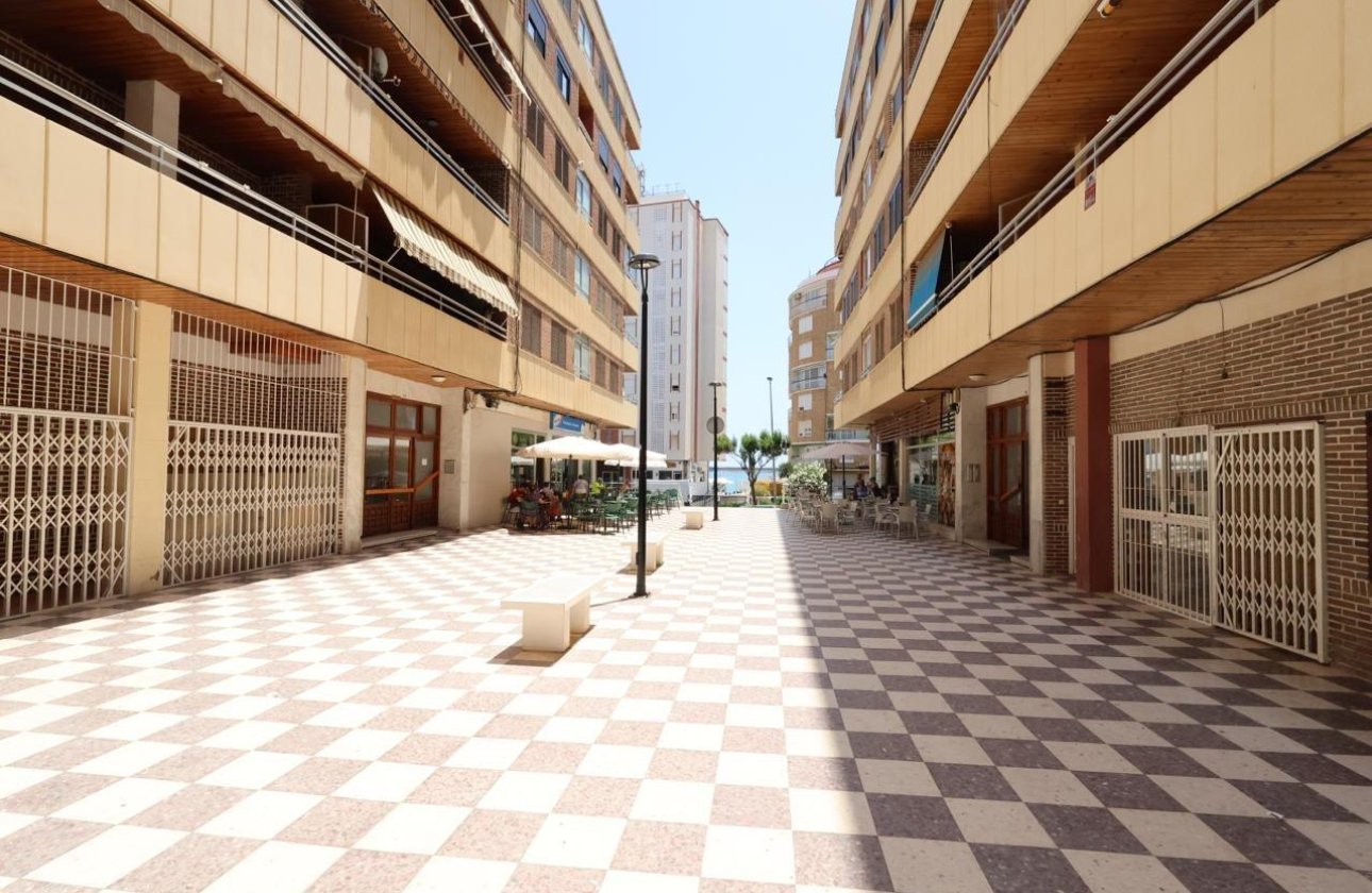Resale - Apartment / flat - Torrevieja - Acequion