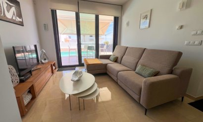 Resale - Villa - San Miguel de Salinas - San Miguel Salinas