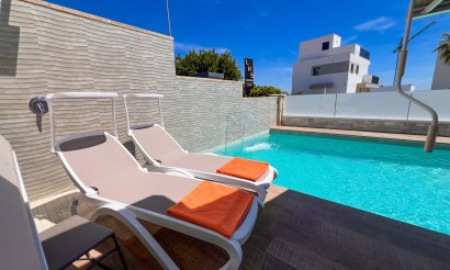 Resale - Villa - San Miguel de Salinas - San Miguel Salinas