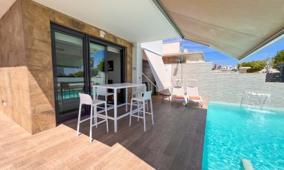 Resale - Villa - San Miguel de Salinas - San Miguel Salinas