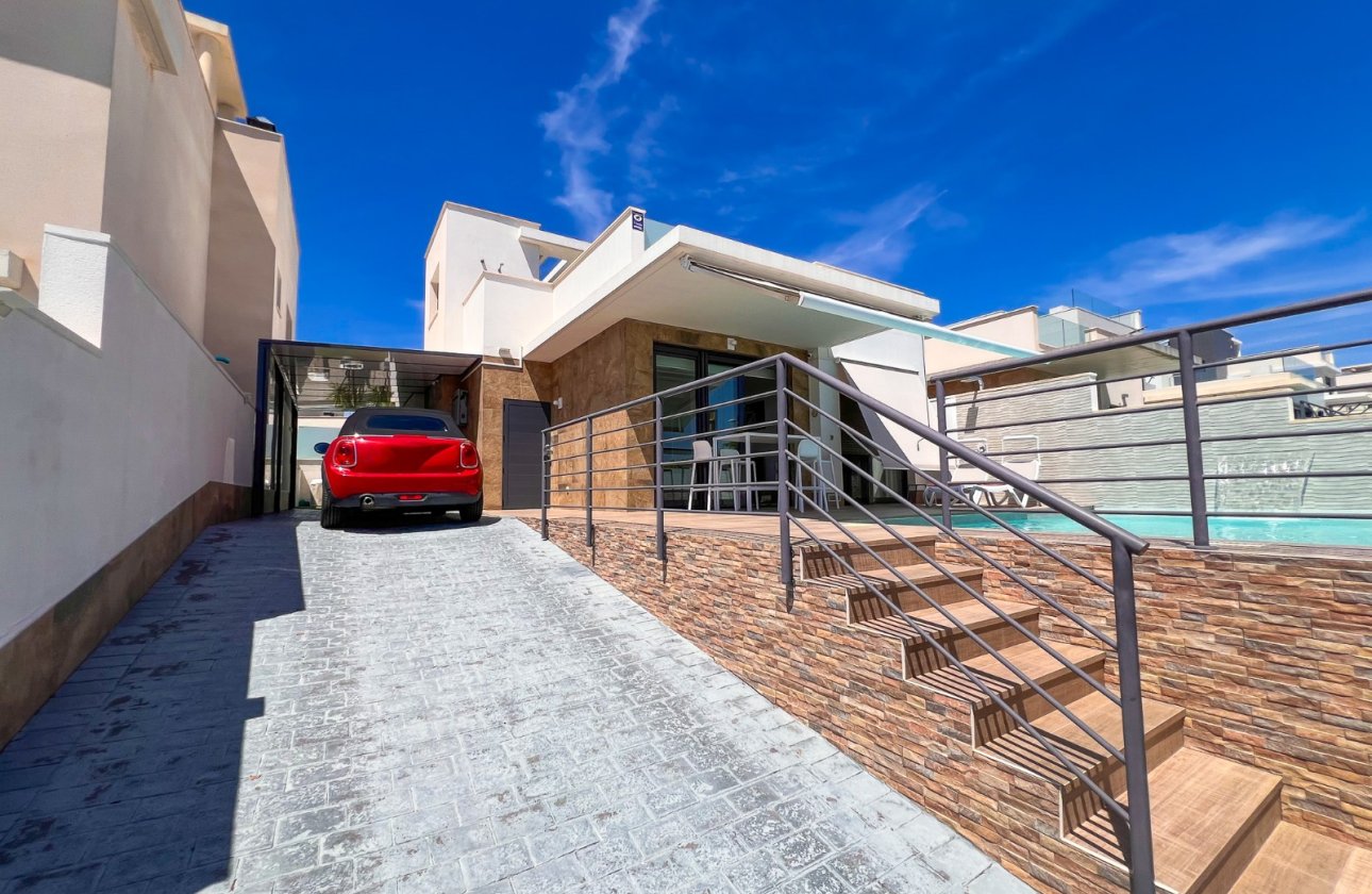 Resale - Villa - San Miguel de Salinas - San Miguel Salinas