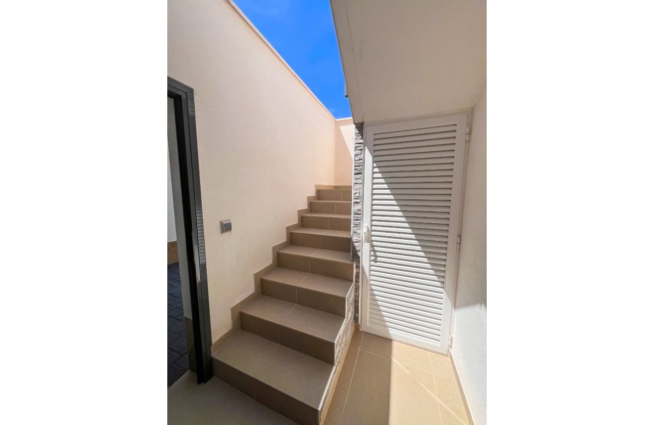 Resale - Villa - San Miguel de Salinas - San Miguel Salinas