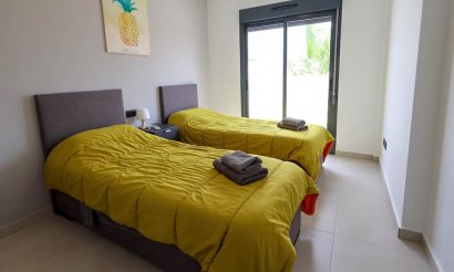 Resale - Bungalow - Guardamar del Segura - El Raso