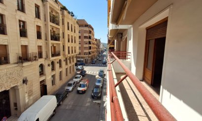 Resale - Apartment / flat - Orihuela - Zona Centro