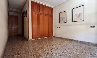 Resale - Apartment / flat - Orihuela - Zona Centro