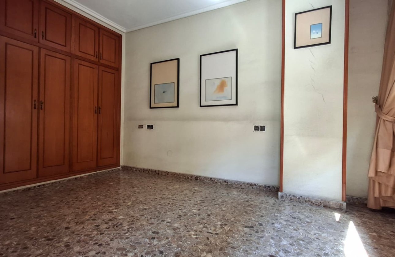 Resale - Apartment / flat - Orihuela - Zona Centro