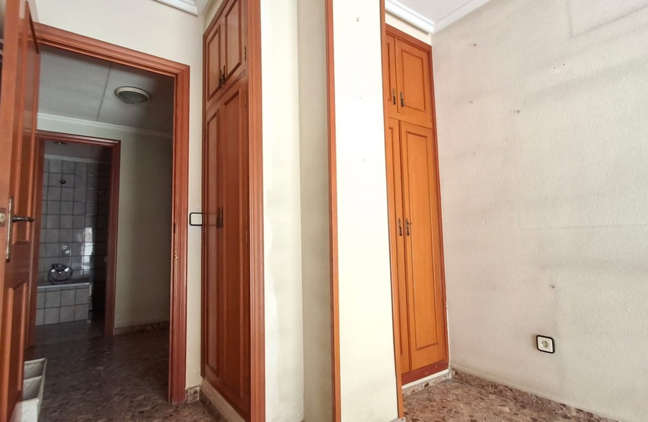 Resale - Apartment / flat - Orihuela - Zona Centro