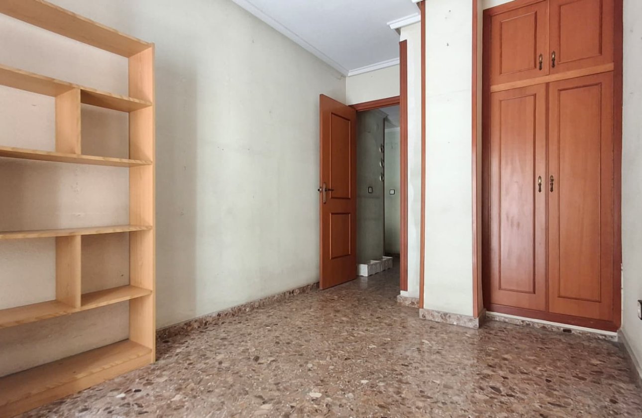 Resale - Apartment / flat - Orihuela - Zona Centro