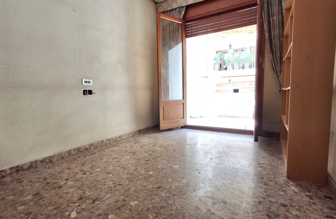 Resale - Apartment / flat - Orihuela - Zona Centro