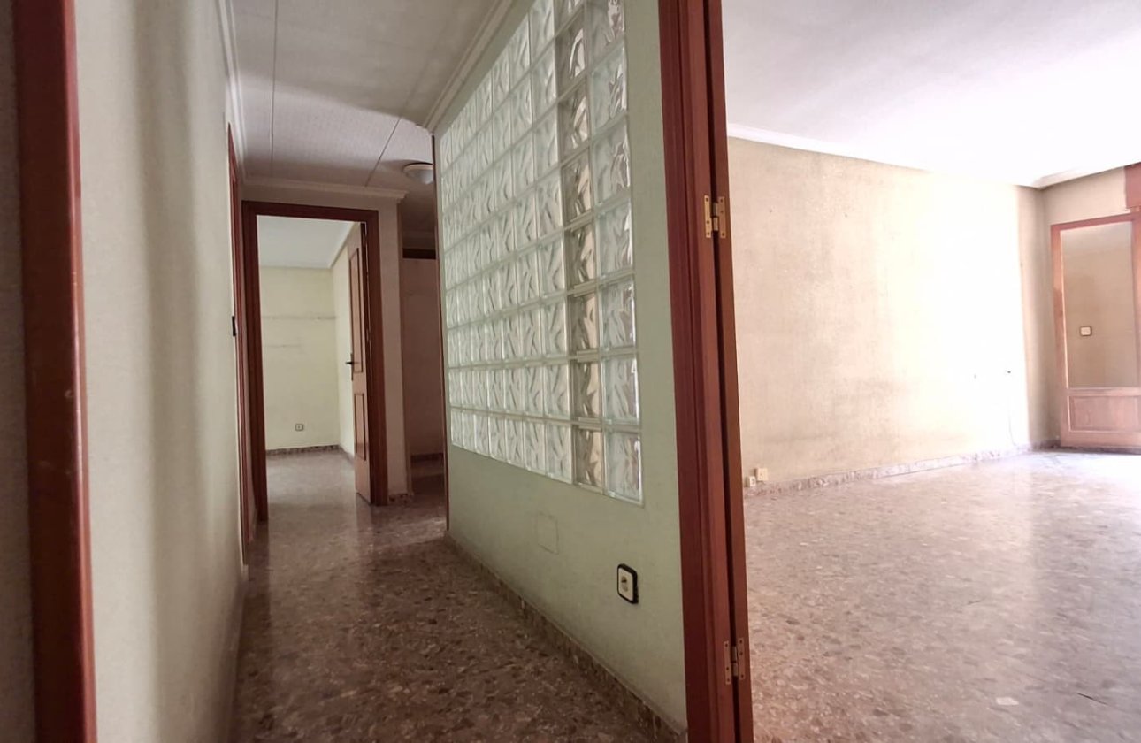 Resale - Apartment / flat - Orihuela - Zona Centro