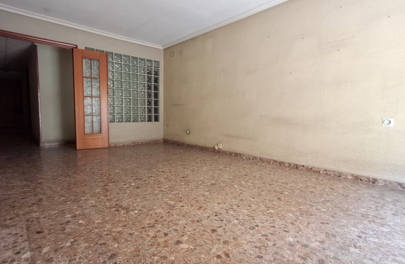 Resale - Apartment / flat - Orihuela - Zona Centro