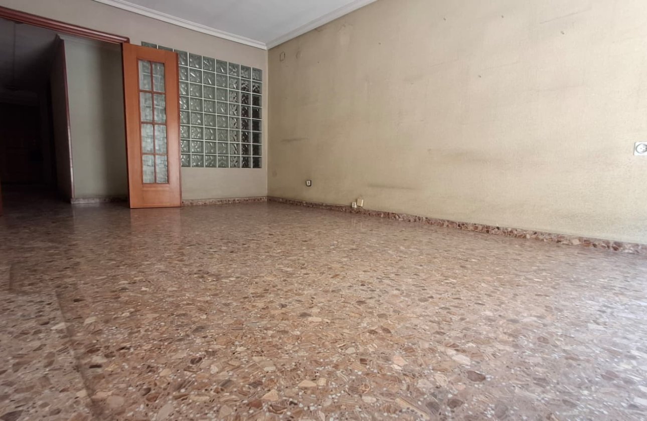 Resale - Apartment / flat - Orihuela - Zona Centro
