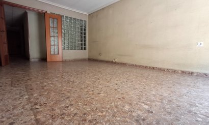 Resale - Apartment / flat - Orihuela - Zona Centro