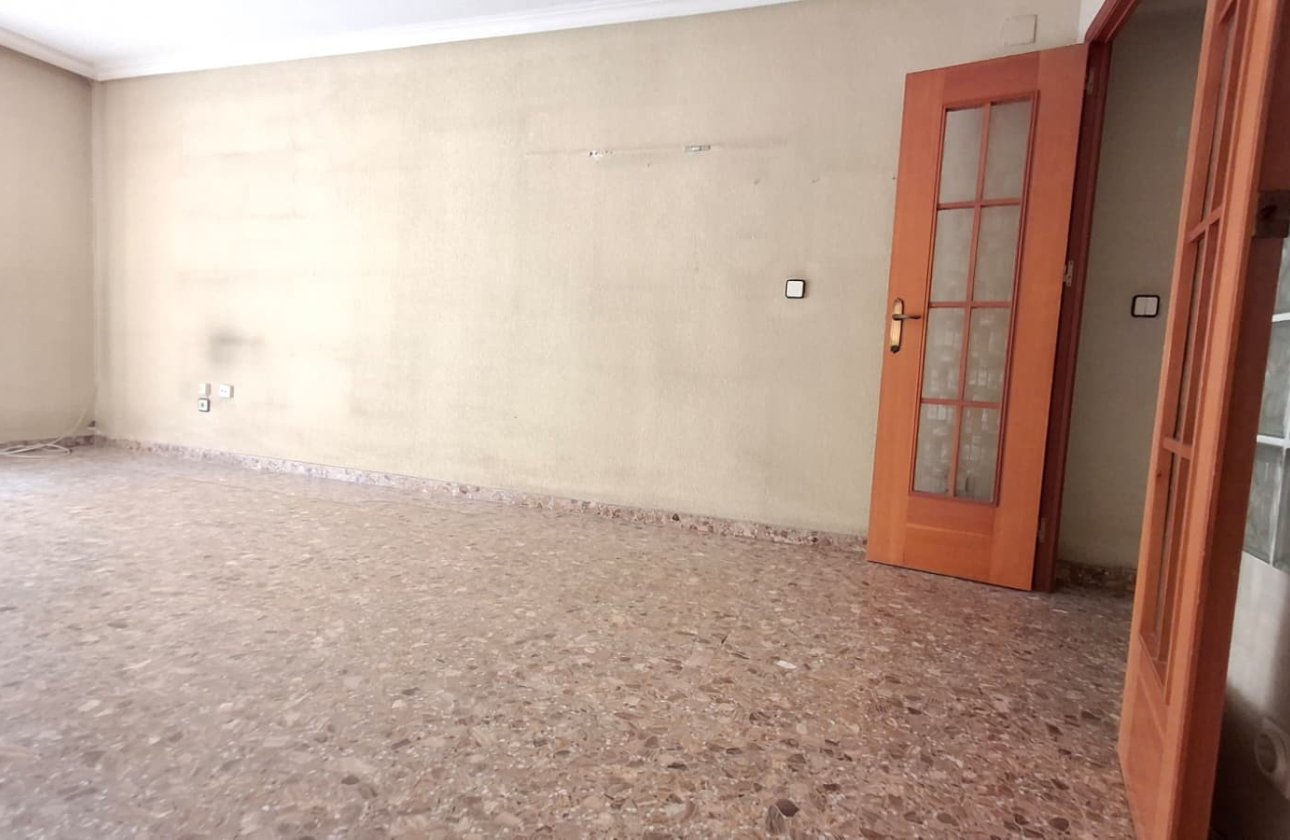 Resale - Apartment / flat - Orihuela - Zona Centro