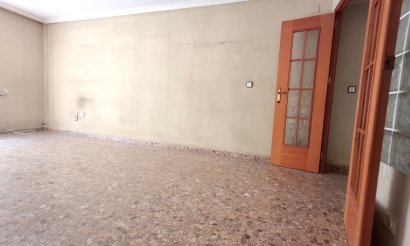 Resale - Apartment / flat - Orihuela - Zona Centro